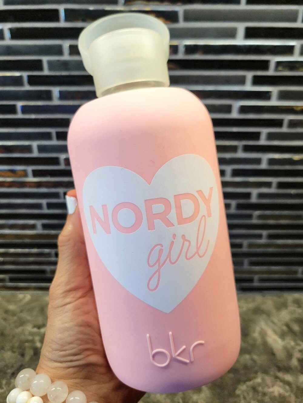 BKR WATER BOTTLE GLASS LITTLE 16 OZ. NORDY GIRL FOR NORDSTROM PINK & WHITE HEART